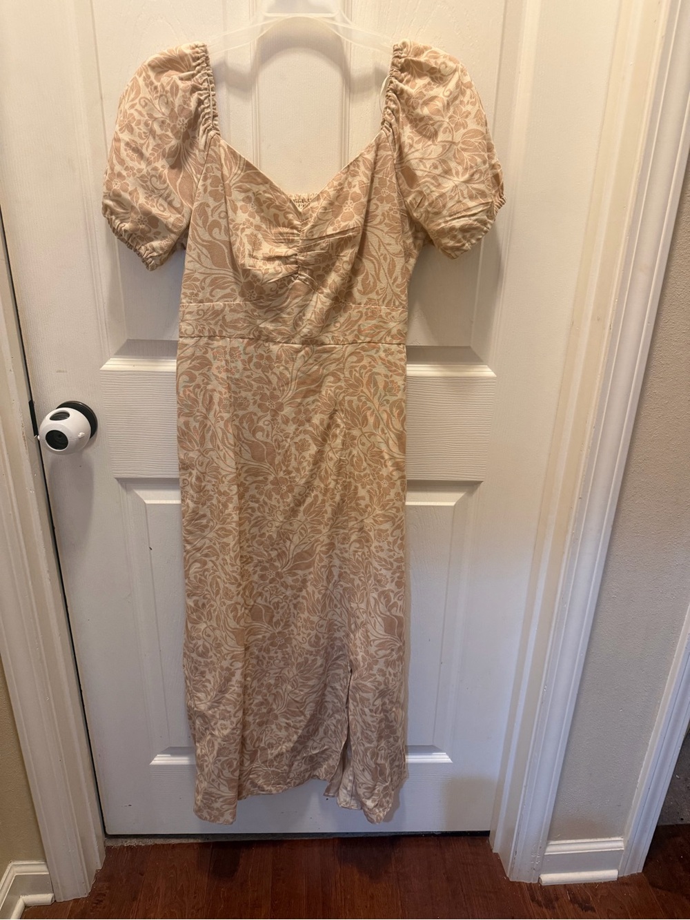 Jessica Simpson Beige Floral Puff-Sleeve Midi Dress